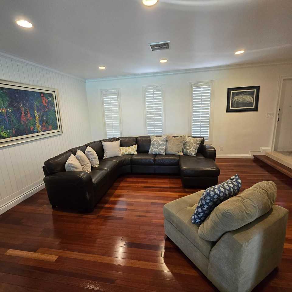 2120 N 49th Ave - Photo 6 of 18