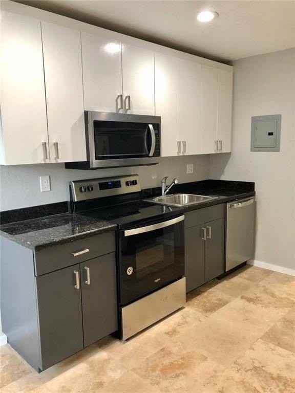 736 Ne 13th Ct #17 - Photo 5 of 11