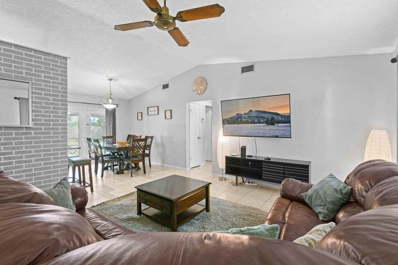 767 Se Chaloupe Ave - Photo 2 of 26