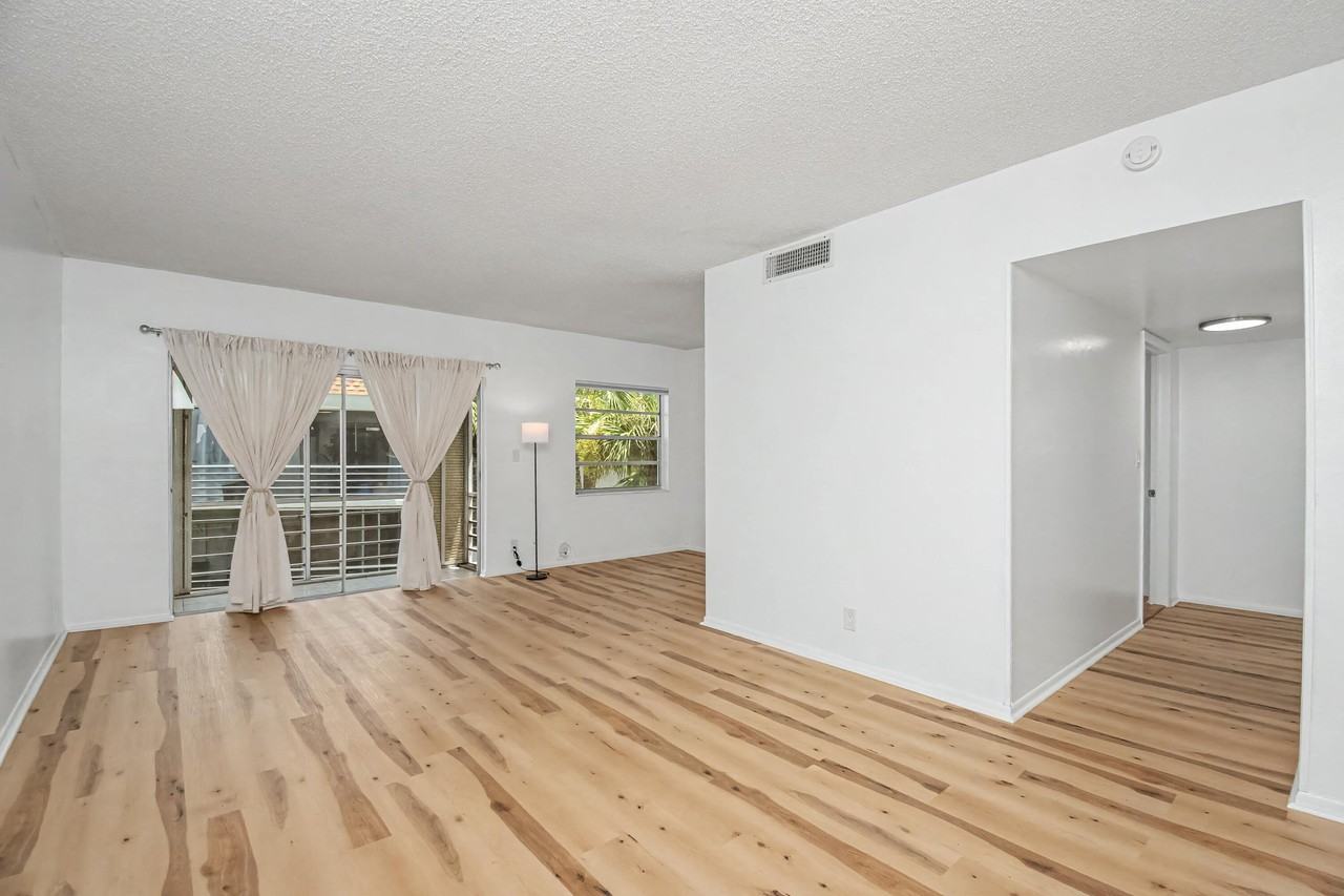 5501 Nw 2nd Ave #3140 - Photo 5 of 27
