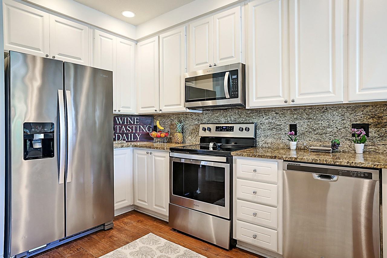 3414 W Mallory Blvd - Photo 4 of 36