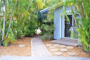 featured image of 4411 E Tradewinds Ave #AB