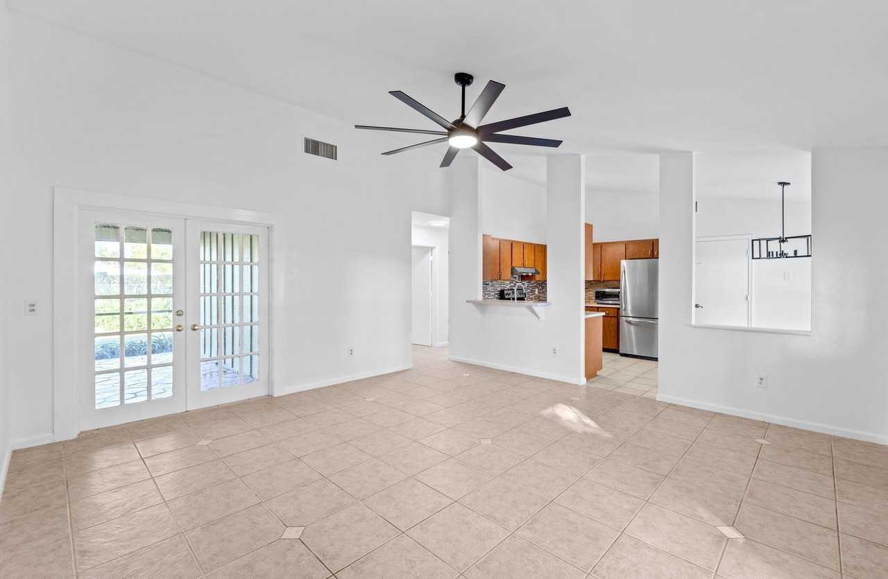 11989 Persimmon Blvd - Photo 5 of 50