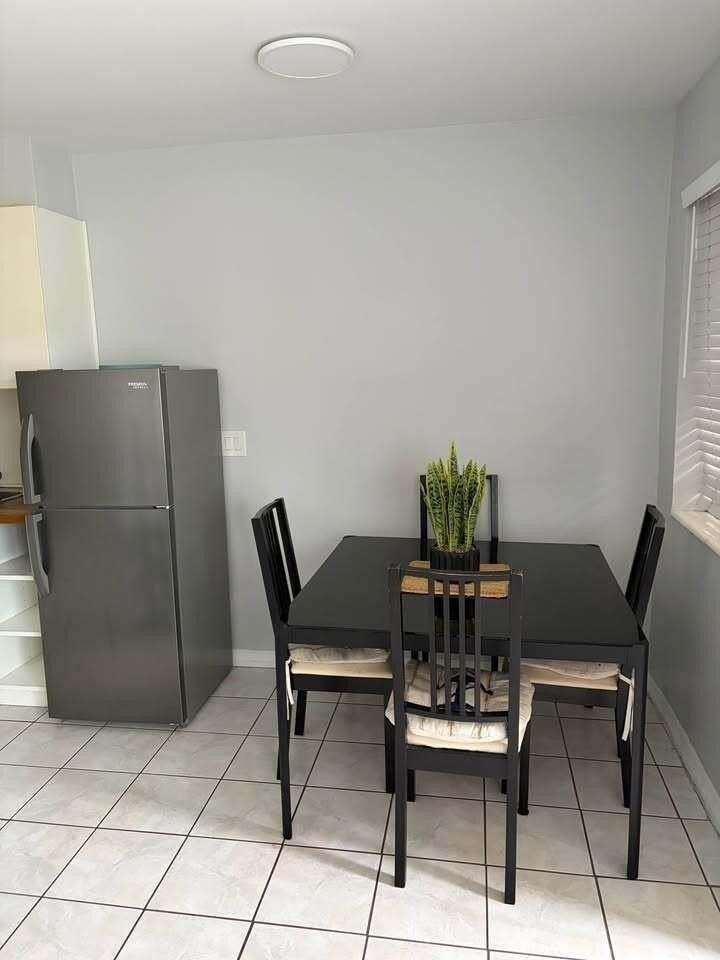 2213 Lincoln St #6 - Photo 2 of 12
