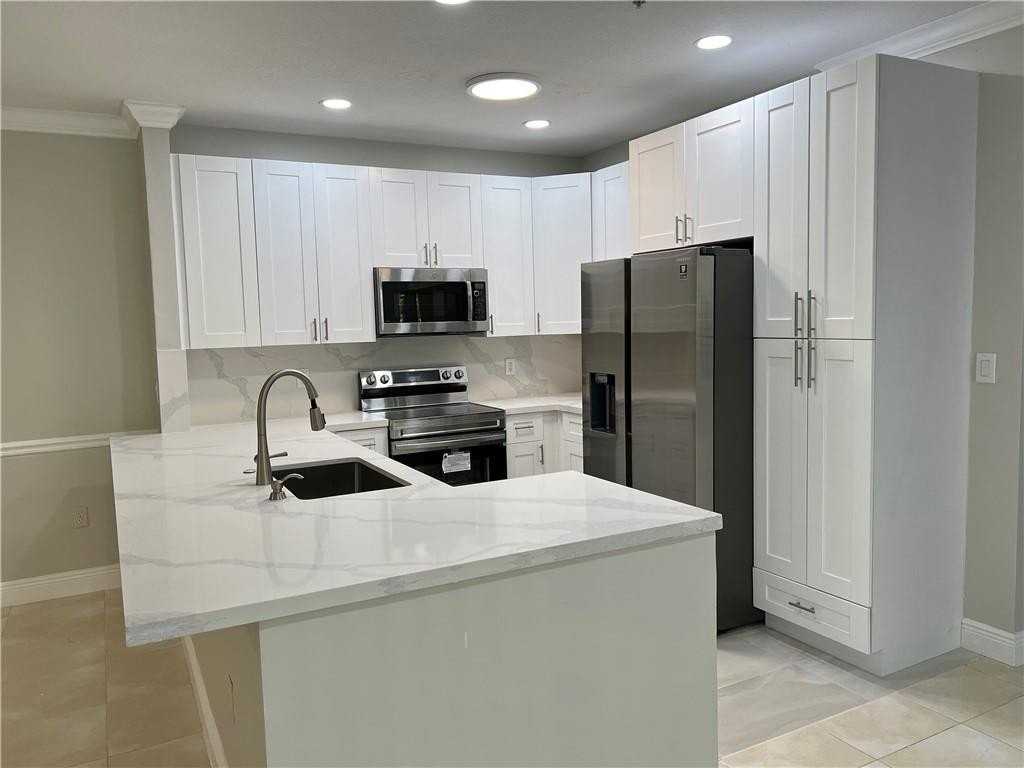 4602 Sw 160th Ave #511 - Photo 5 of 23