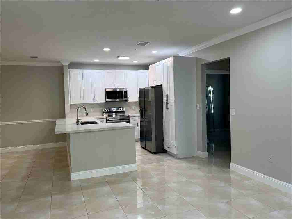 4602 Sw 160th Ave #511 - Photo 6 of 23