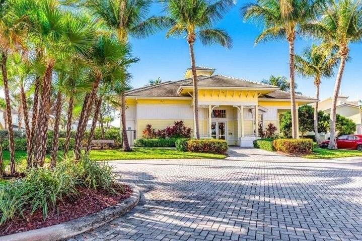 601 Mariner Bay Blvd - Photo 4 of 17