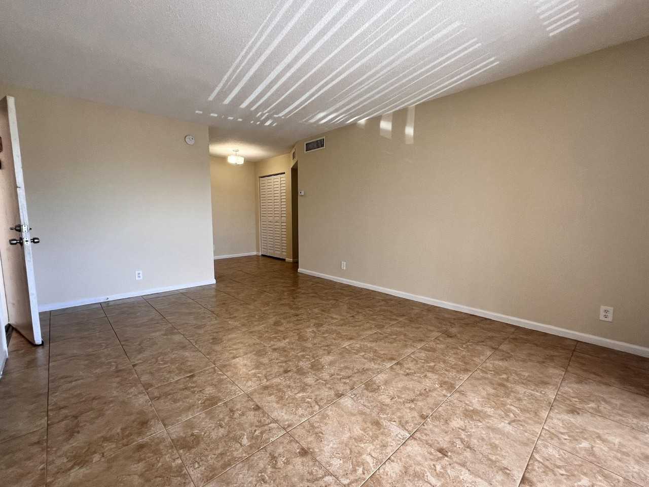 1500 N Congress Ave #B20 - Photo 3 of 24
