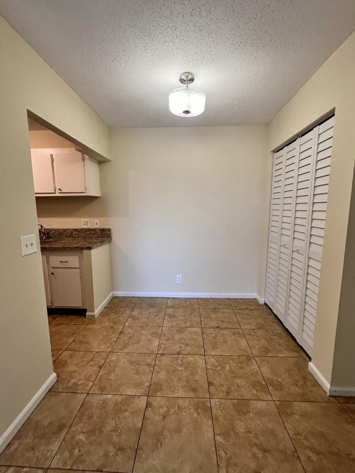 1500 N Congress Ave #B20 - Photo 6 of 24