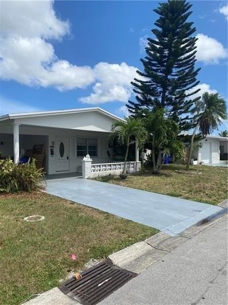 1620 Nw 68th Ter - Photo 2 of 12