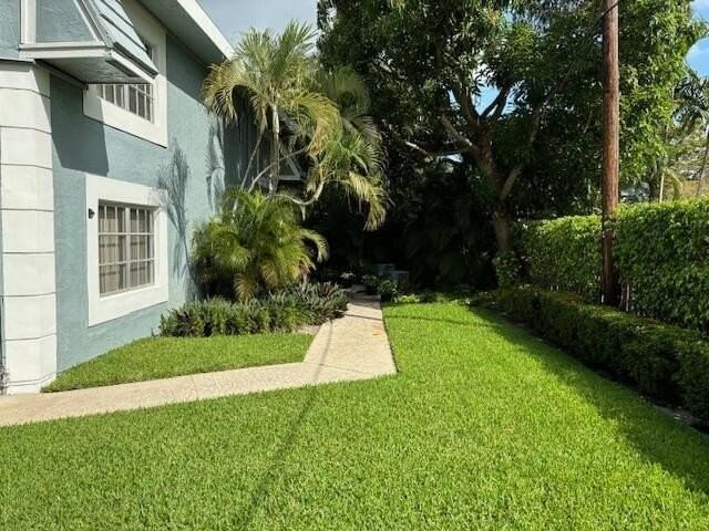 422 Sw 9th St #6 - Photo 3 of 12