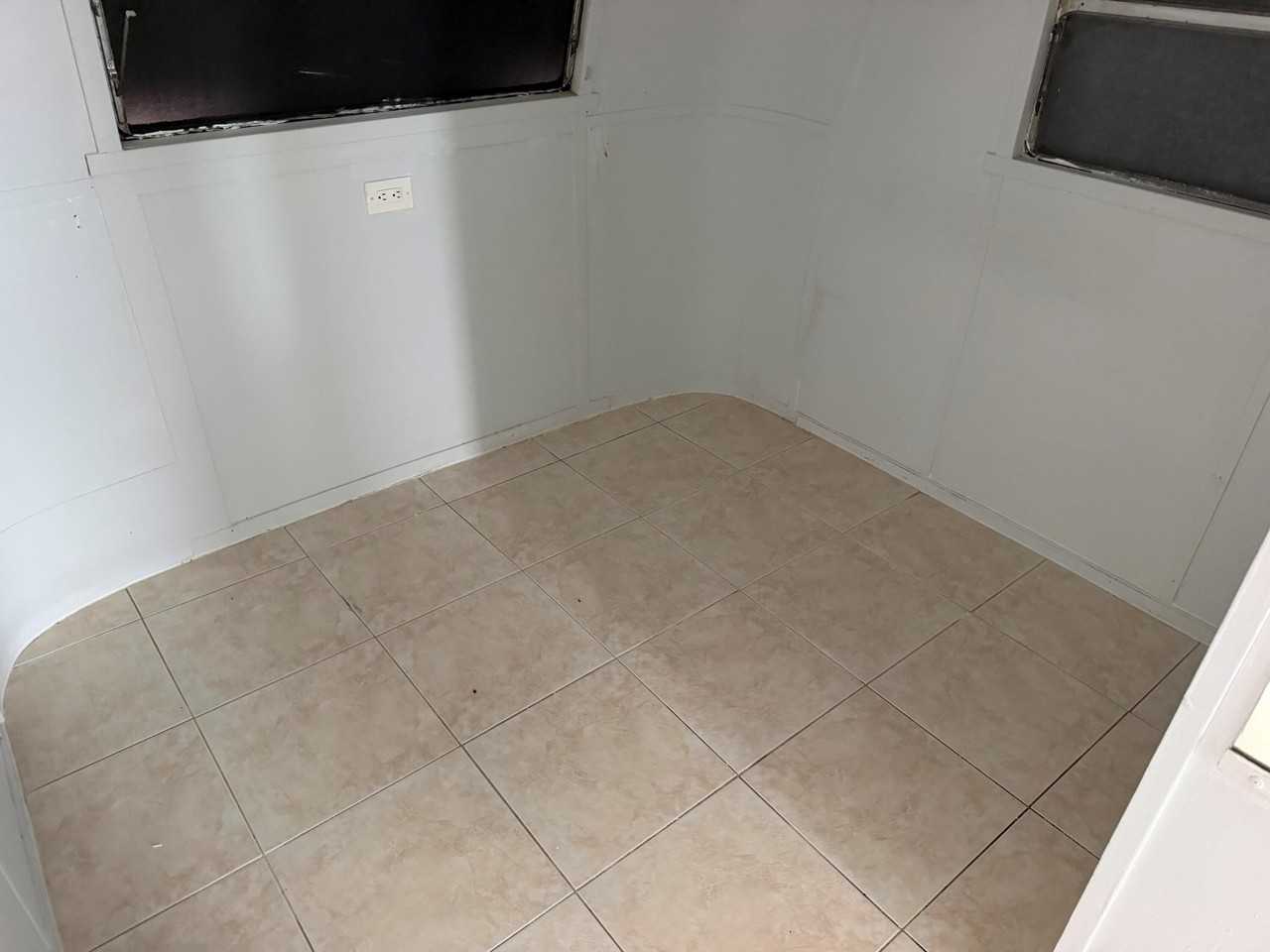 821 Sw 1st Ct - Photo 4 of 8