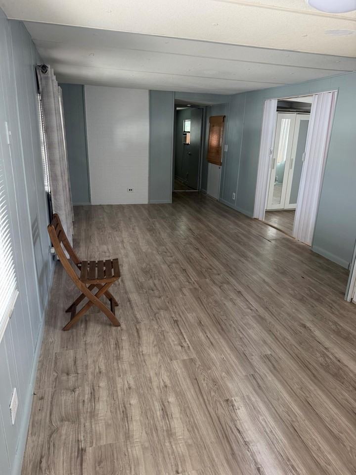 5504 Lagoon Dr - Photo 4 of 12