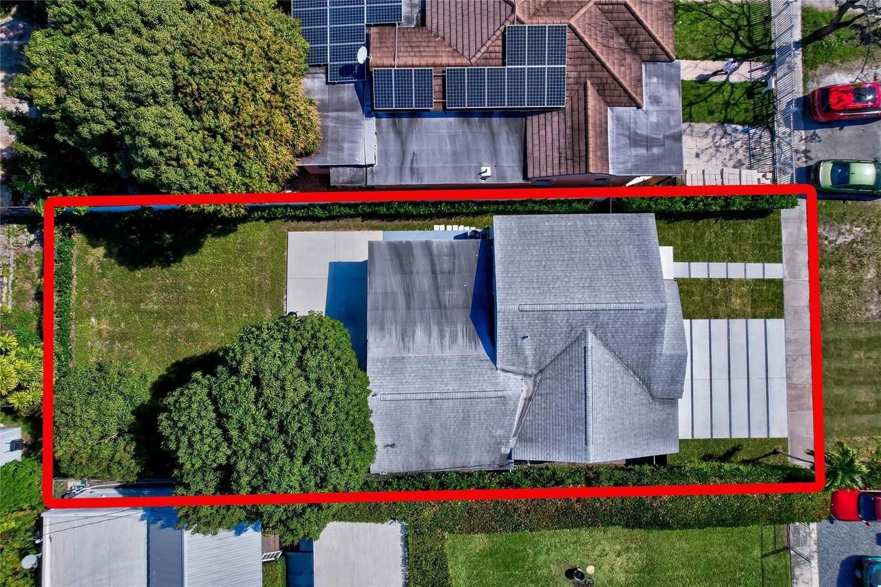 2733 Sw 15th St - Photo 5 of 27