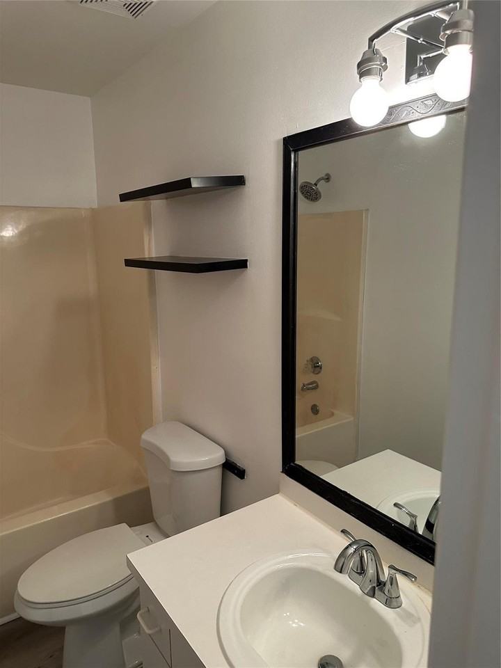 2825 Stoneway Ln #2825 - Photo 4 of 8