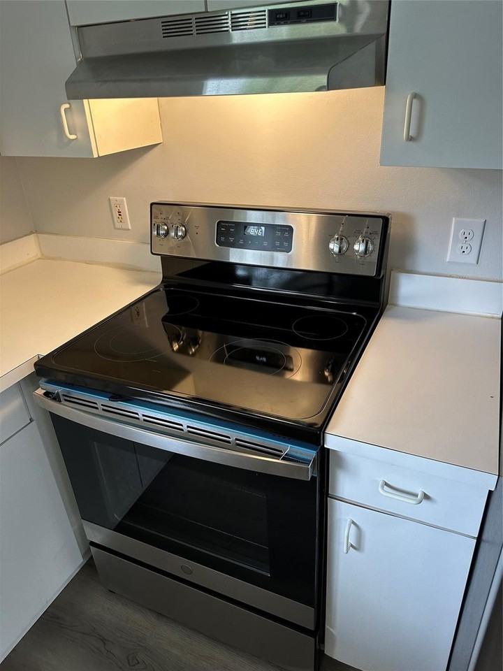 2825 Stoneway Ln #2825 - Photo 7 of 8