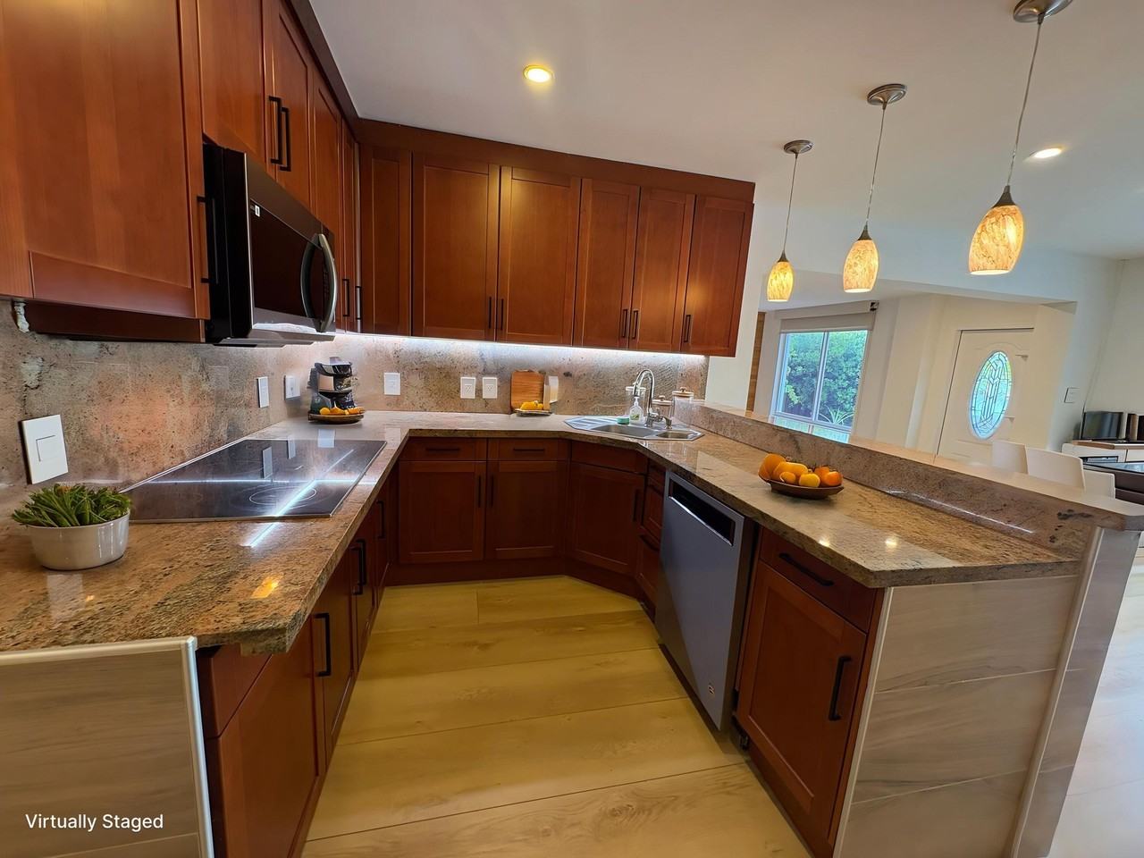 1032 Ne 16th Ter - Photo 4 of 42