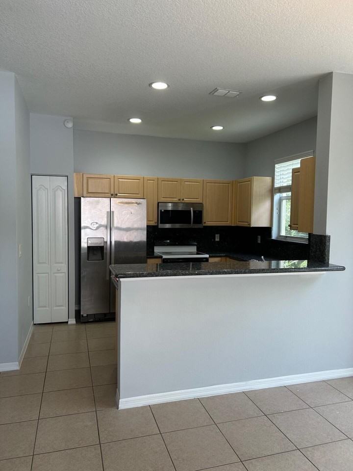 1412 Seminole Palms Dr - Photo 5 of 24