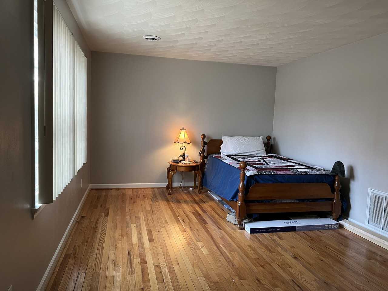 501 Poplar Ave - Photo 7 of 10