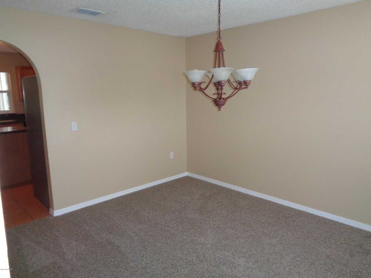 1677 Sawgrass Dr Sw - Photo 2 of 16