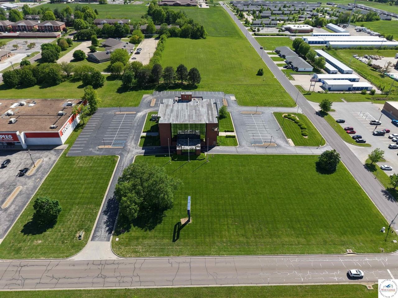 3615 W Broadway Blvd - Photo 5 of 17