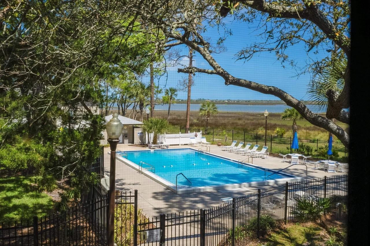 10 Cristina Ct - Photo 3 of 40