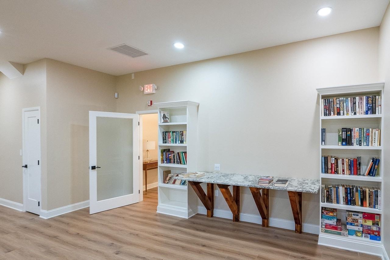 10 Cristina Ct - Photo 7 of 40