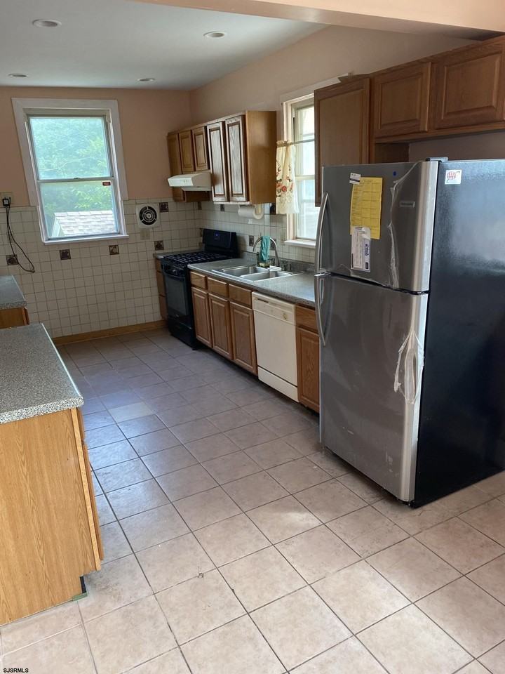 5 N Bartram Ave #B - Photo 7 of 22