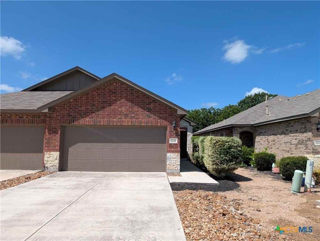 1211 Old Fm 306