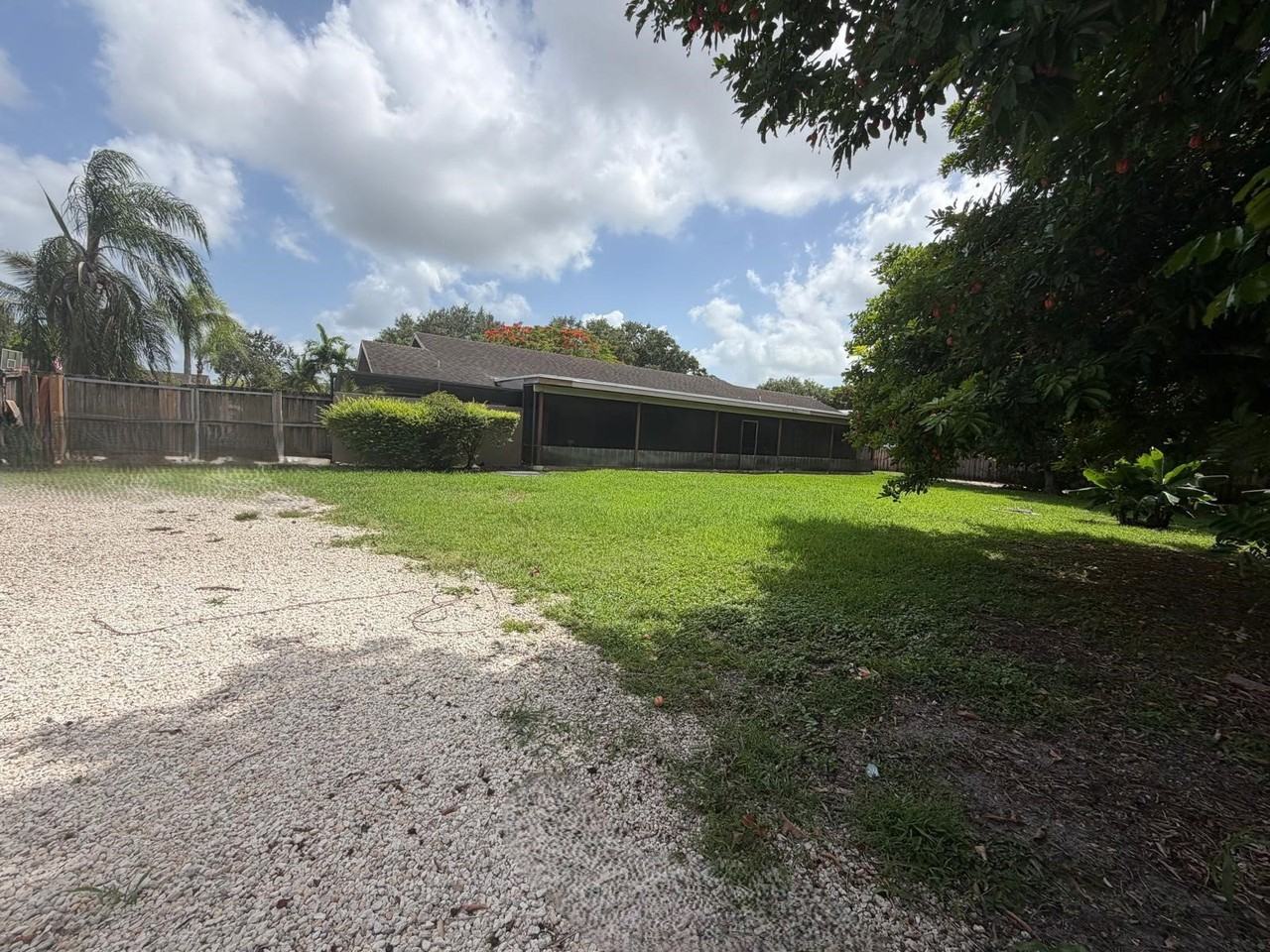 14865 Sw 166th St - Photo 2 of 8