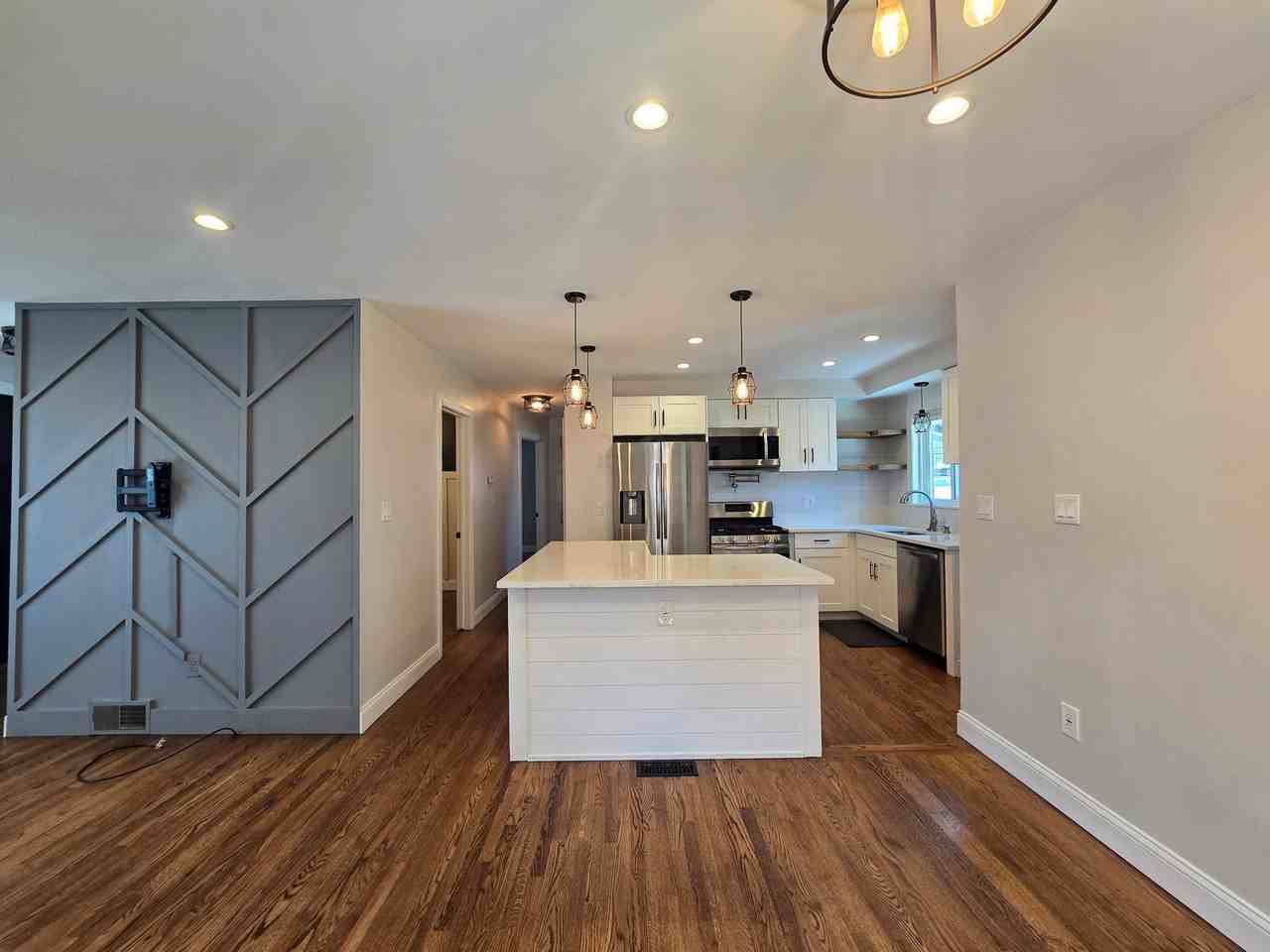 29414 Sherry Ave - Photo 5 of 8