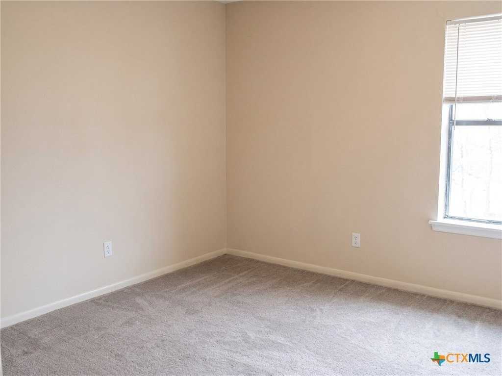 705 Traci Dr - Photo 7 of 8
