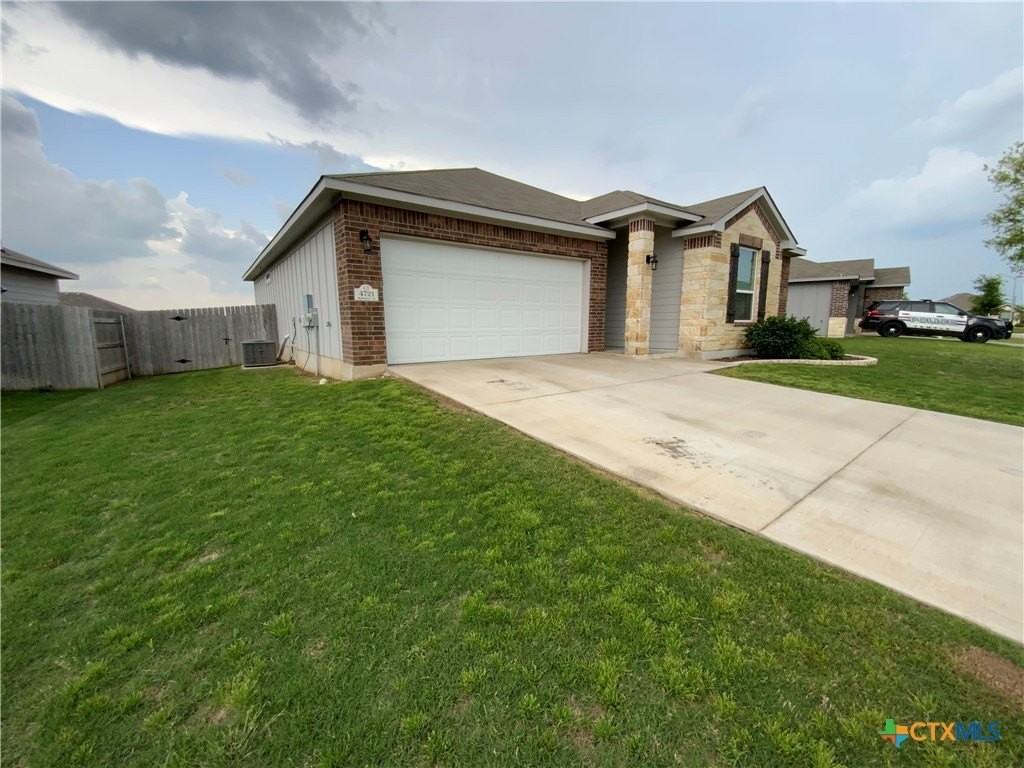 4721 Highmont Dr - Photo 2 of 13