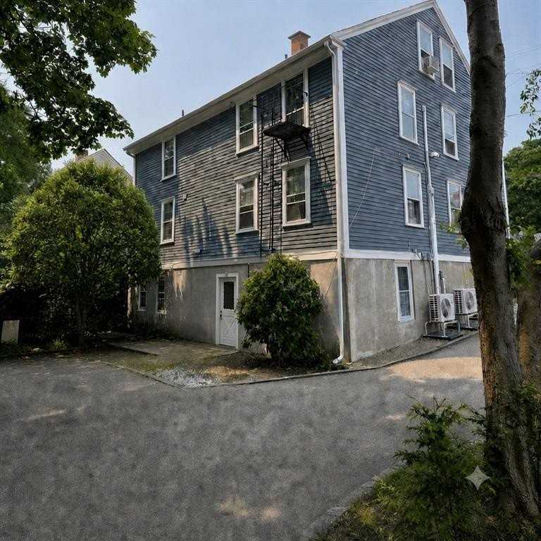 31 King St #33-3 - Photo 3 of 13