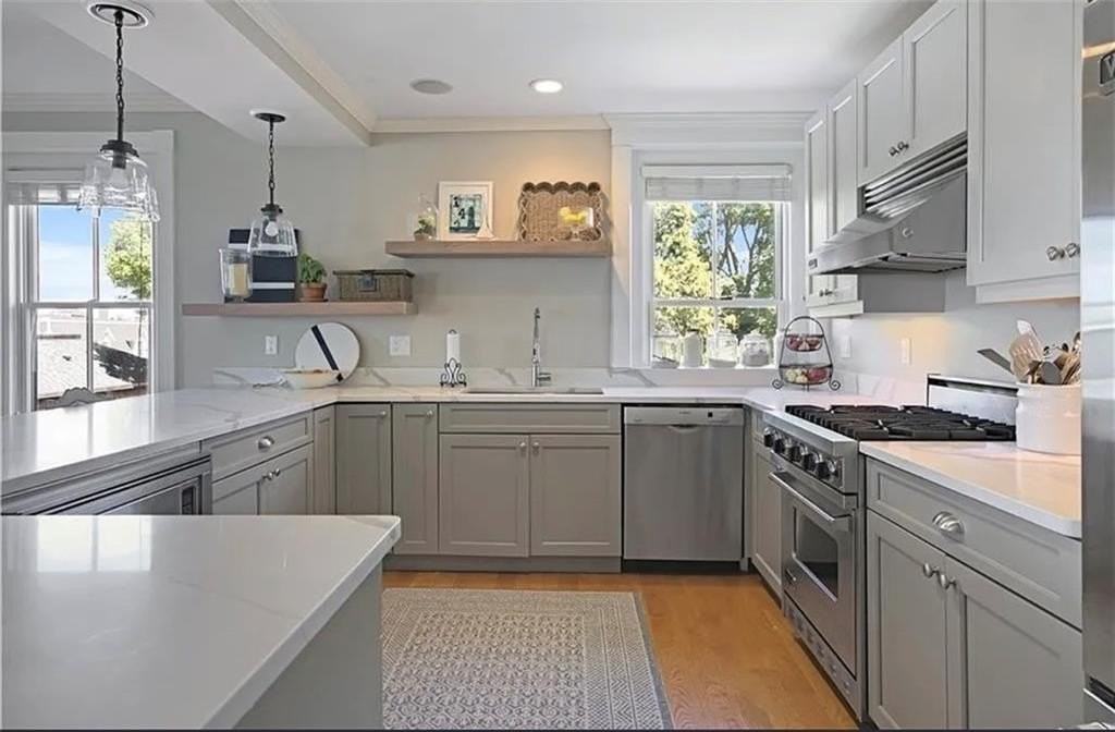 423 Hope St #D - Photo 6 of 12