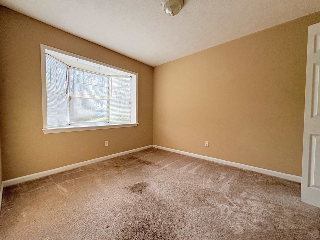 1936 Portland Ave - Photo 3 of 16