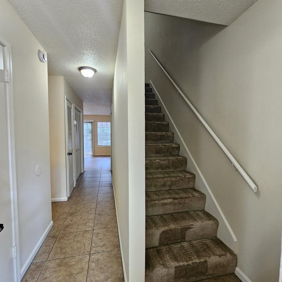 3701 Donovan Dr #A - Photo 3 of 41