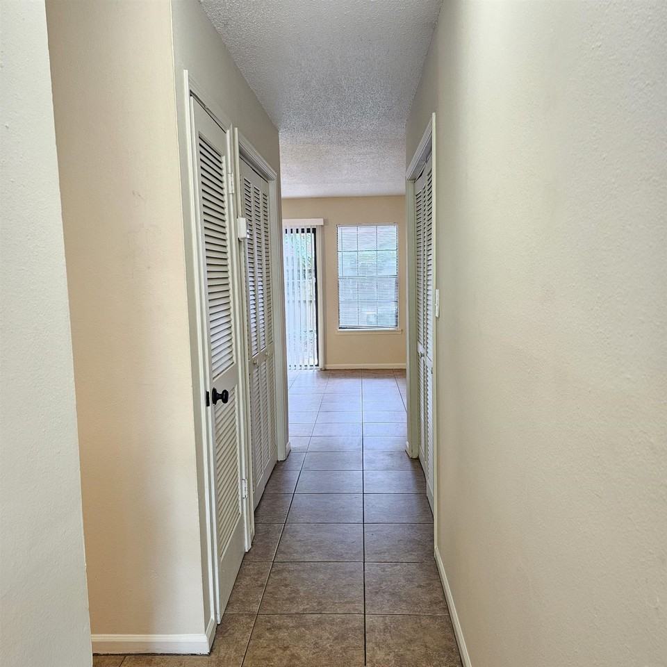 3701 Donovan Dr #A - Photo 4 of 41