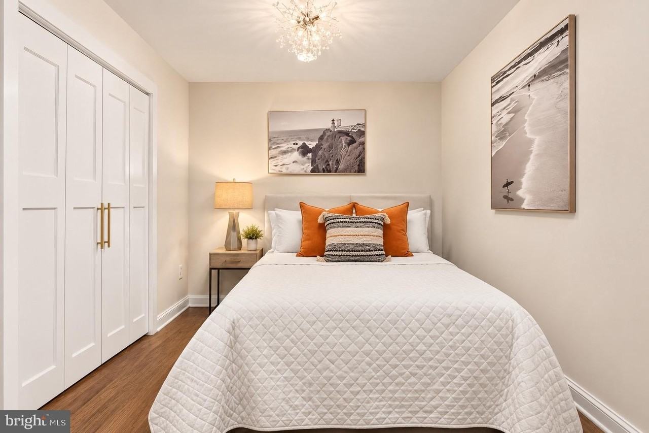 320 G St Se - Photo 5 of 18