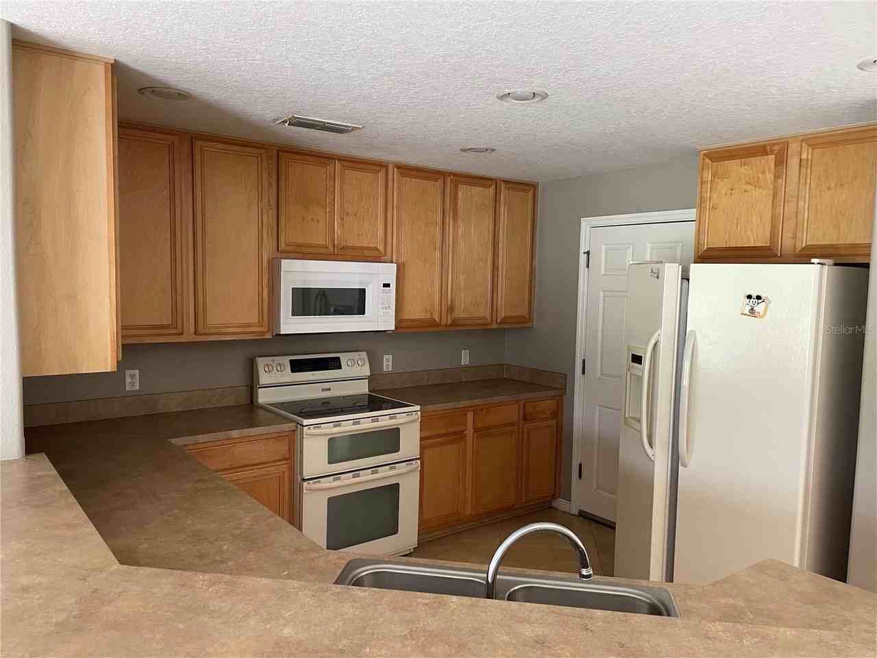 2508 Hassonite St - Photo 6 of 29