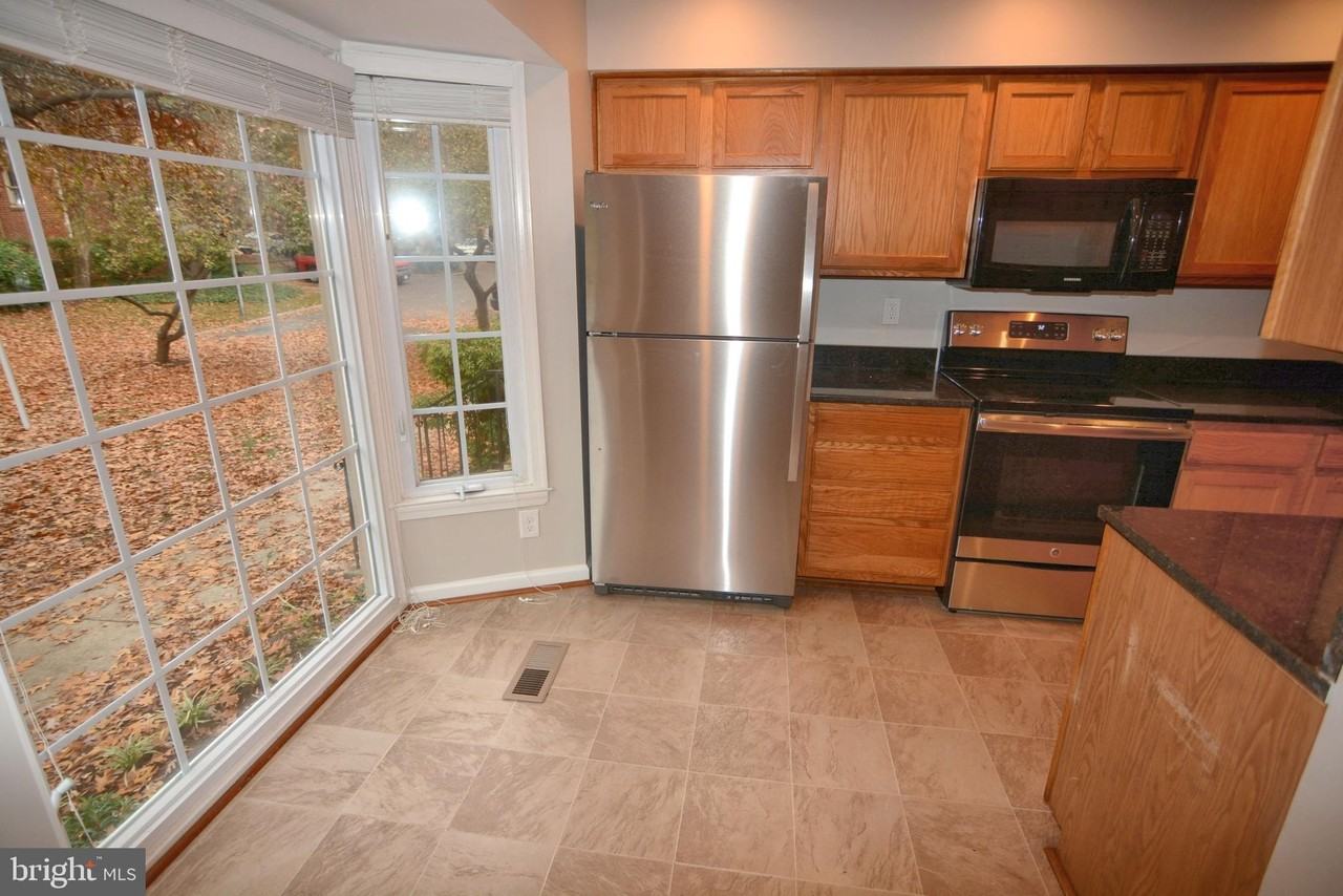 1666 Albermarle Dr - Photo 3 of 40