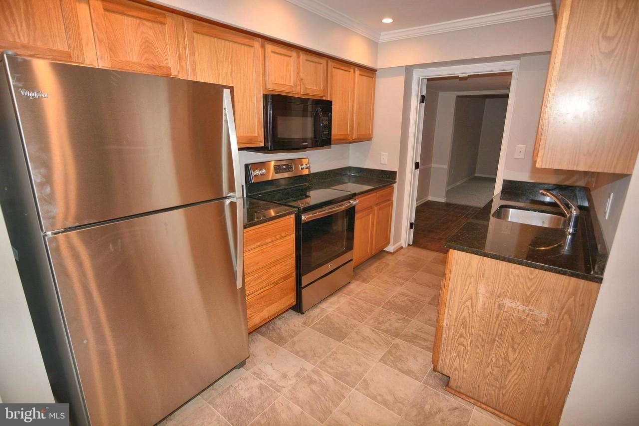 1666 Albermarle Dr - Photo 5 of 40