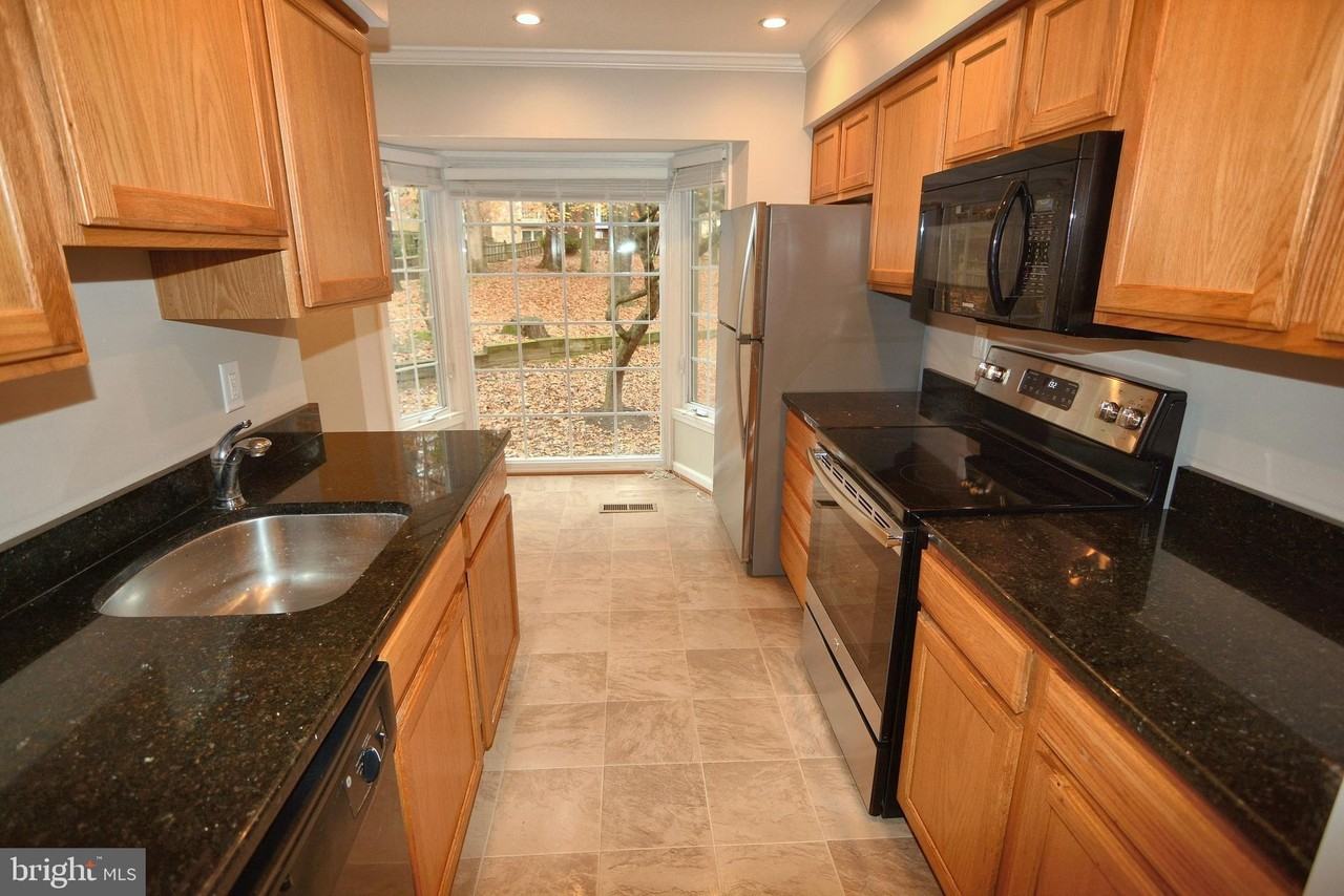 1666 Albermarle Dr - Photo 6 of 40