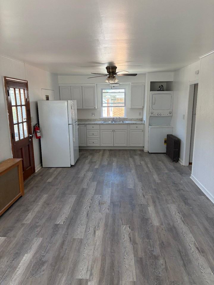 500 S East Ave ##B - Photo 2 of 6