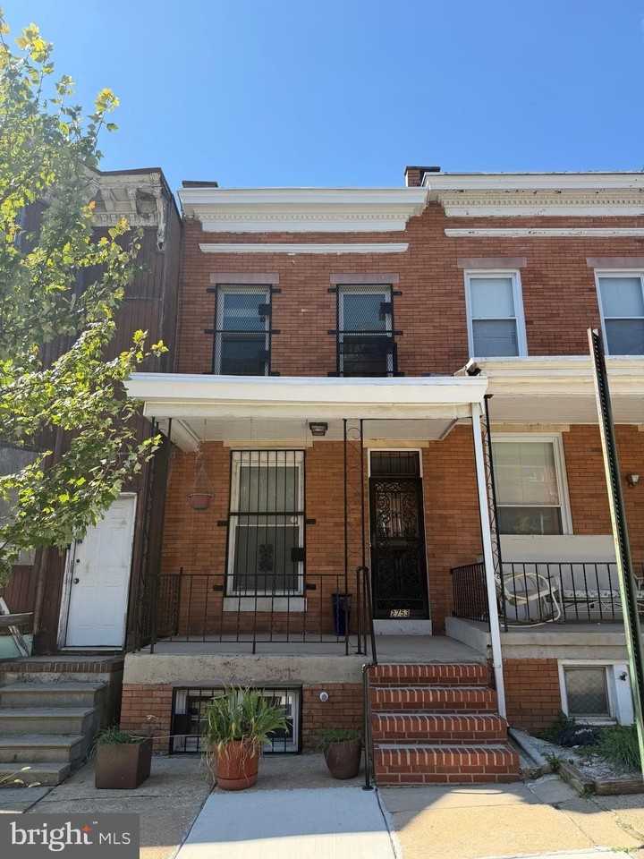2753 Rayner Ave - Photo 2 of 20