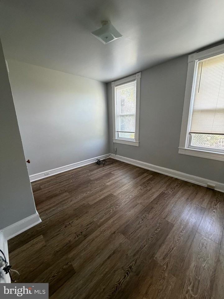 2753 Rayner Ave - Photo 3 of 20