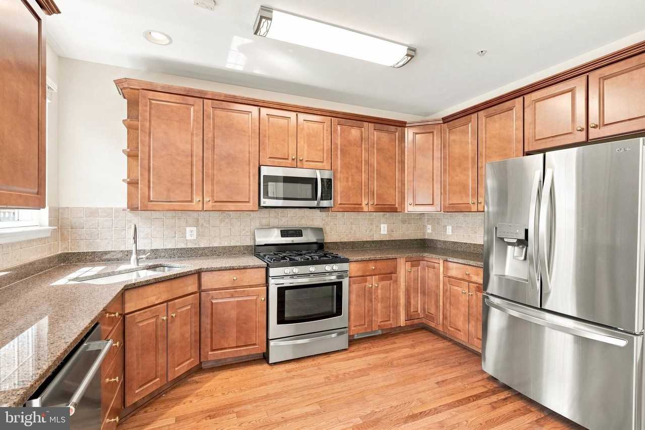 107 Hearth Ct - Photo 3 of 24