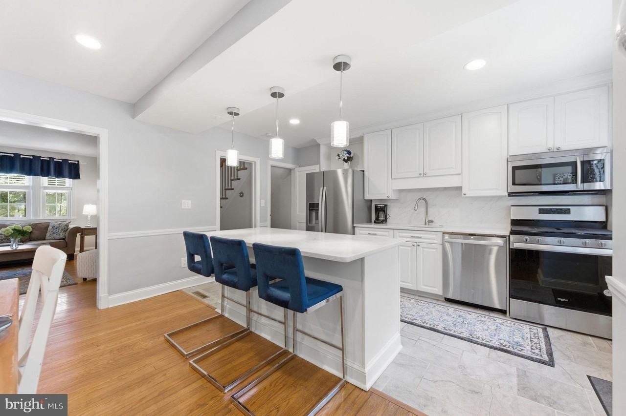 6467 Blenheim Rd - Photo 2 of 50