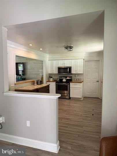 1367 Redwood Cir - Photo 5 of 17