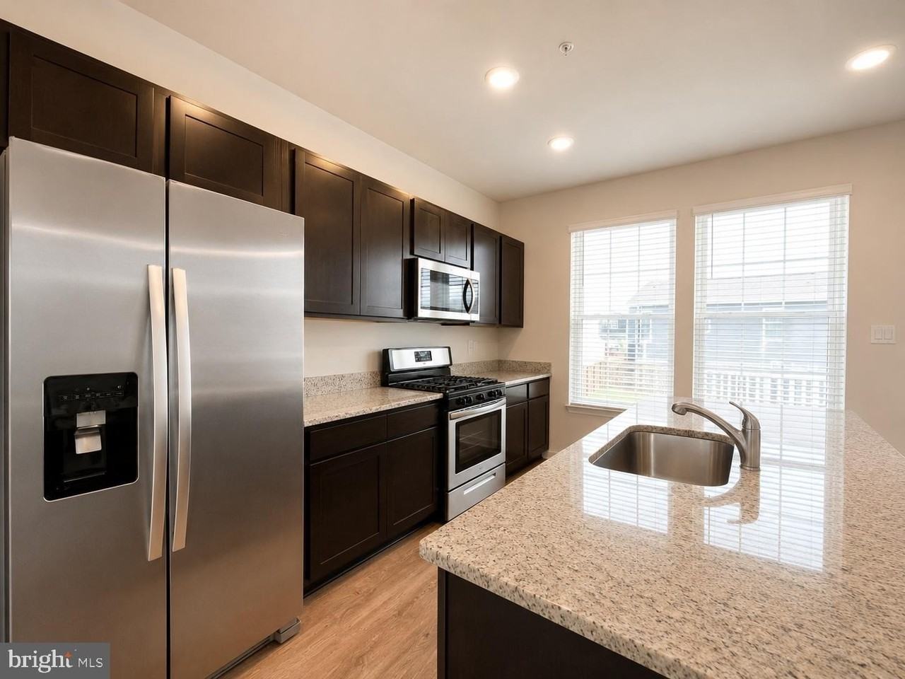 1221 Apollo Dr - Photo 4 of 18